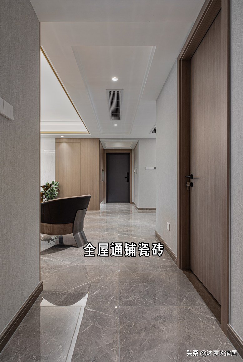 高级大气|若再装修，我就选现代轻奢风，灰色瓷砖通铺在室内，真是高级大气