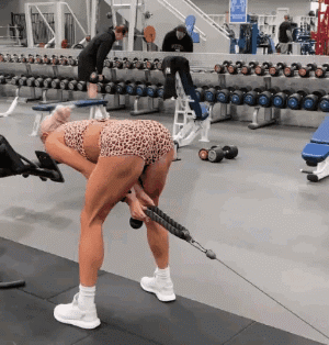 臀大肌|做到5点提高练臀效率,6个动作高效练臀,帮你打造完美臀腿比例