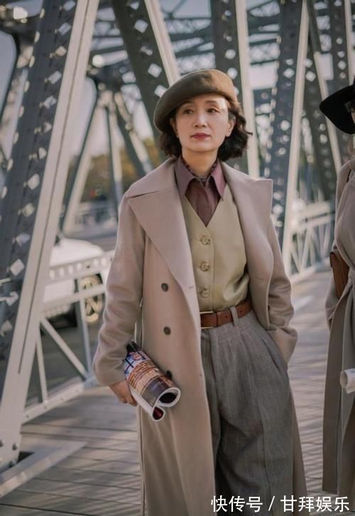 色系|女人过了40岁,少穿黑白灰!多穿这个“年轻色”,时髦显白超气质