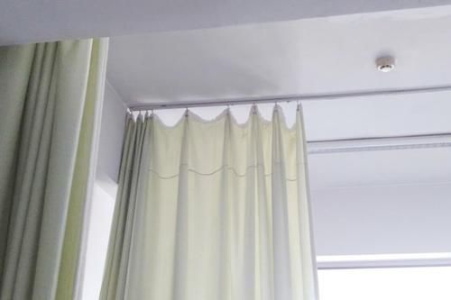 病因|一个家庭接连被检查出癌症，提示：病因就在卧室中，望重视