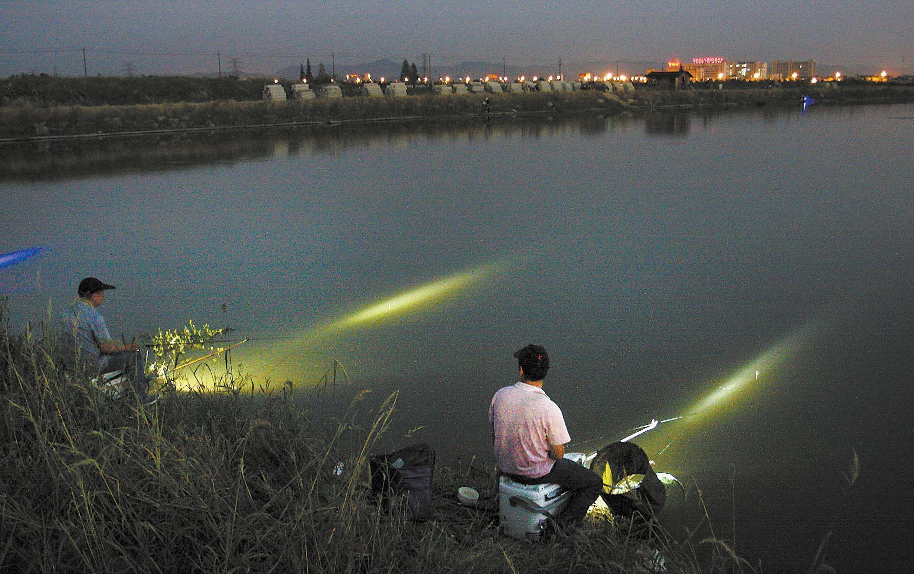 夏季钓鱼,就选这4个天气出钓,鱼胃口大增,轻轻松松就能爆户