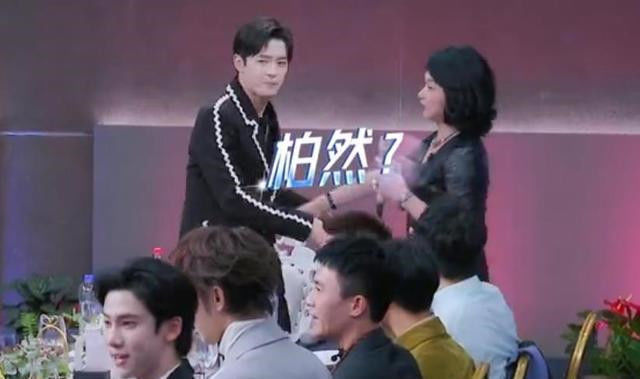模仿《乘风破浪的姐姐》制造《追光吧哥哥》没想到刚开播就翻车了