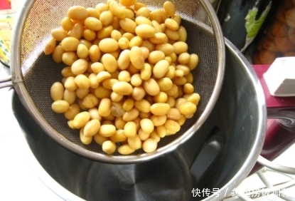 出渣|在家做豆浆,黄豆别只会用水泡!还需这一步,豆浆做好香浓不出渣