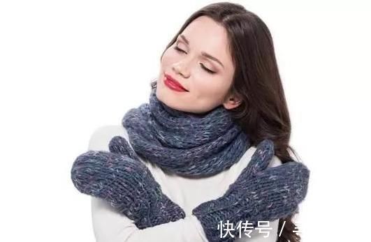 眩晕|颈部拉筋法,加8穴位按压法,打通全身经络,颈椎病肩周炎都管用