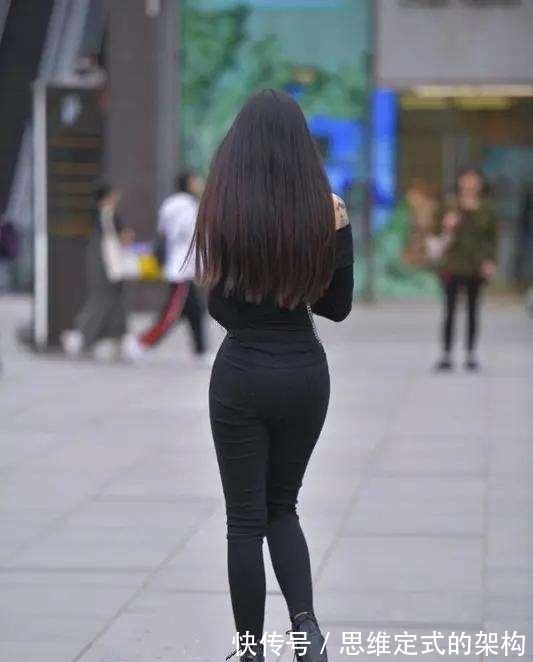 穿搭 瑜伽裤的穿搭时尚更省心,大方得体又不失体态,显出气质!