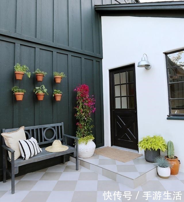 翻新|有个50㎡的大院子真是奢侈,种几棵树铺上草坪,带着孩子撒欢儿!