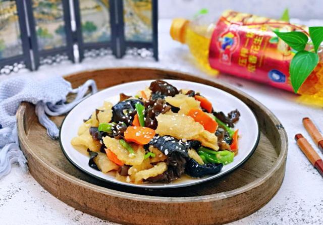 用来|没想到这种食材还能用来做小炒,香气扑鼻还不油腻.好吃不上火