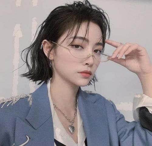 眼睛上有星星？Bling Bling的珠光眼影超级仙气！