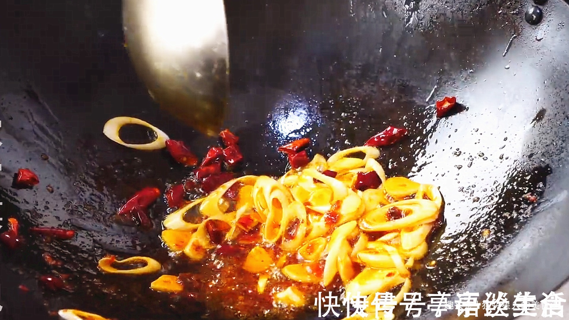 凉拌菜|2张豆腐皮,1把粉条,入锅加水一煮,鲜香味美,出锅连汤汁都不剩
