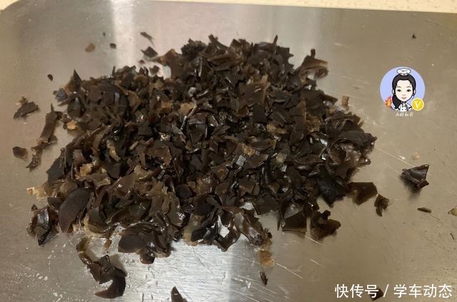  儿子最馋这馅的饺子，不加一块肉，却比肉馅还香，鲜美多汁不油腻！