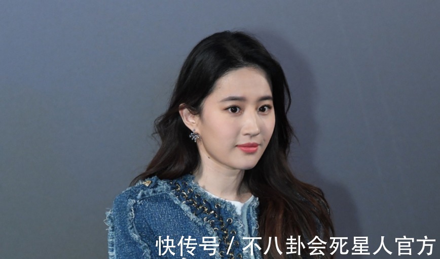 皮肤|斑点皱纹、妆浓浮粉、含胸驼背,看完女星生图,再也不容貌焦虑了