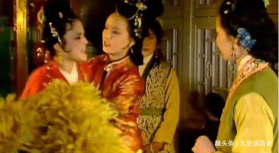 秦可卿@《红楼梦》本有3个女人能拯救贾府,为何贾家还是衰败了