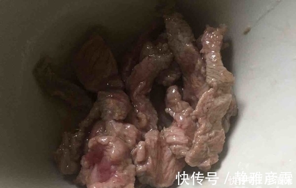 “疙瘩汤”最好吃的做法，加上南瓜面，味道鲜美，好吃到不想停
