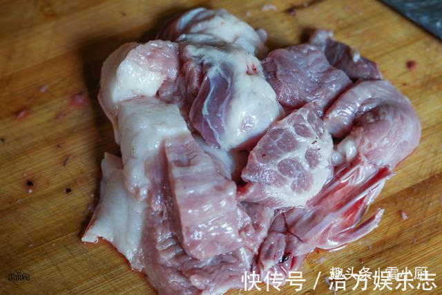 小厨|三伏天流汗多,常吃这种肉,滋补解暑,比猪肉便宜,比羊肉好吃