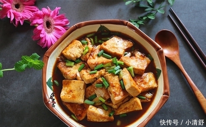 烹调|豆腐这样炖,外酥里嫩不松散,我家每周至少煮一锅,雷打不动