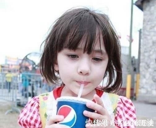 孙子|7岁孙子长出“双排牙”,每一颗都要拔,奶奶自责都是我的错