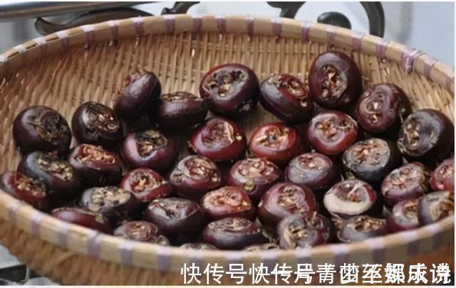 才知道马蹄去皮这么简单！教你一招，30秒1个，干净完整不浪费