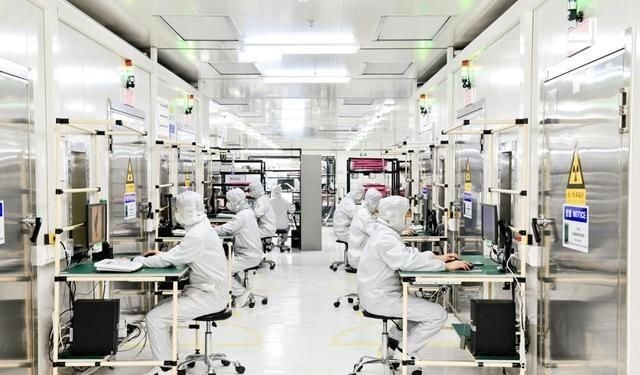 世界第一|光刻机厂商开始崛起：占据国内80%的市场，奋起直追荷兰ASML
