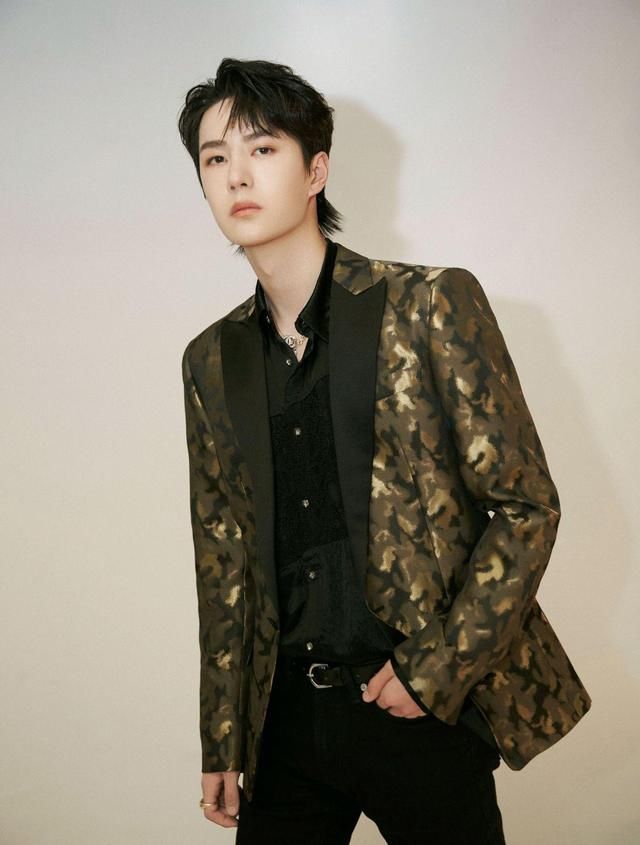 王一博综艺3月5日播出，和黄子韬互动有爱，紫色小啵终于要来了吗