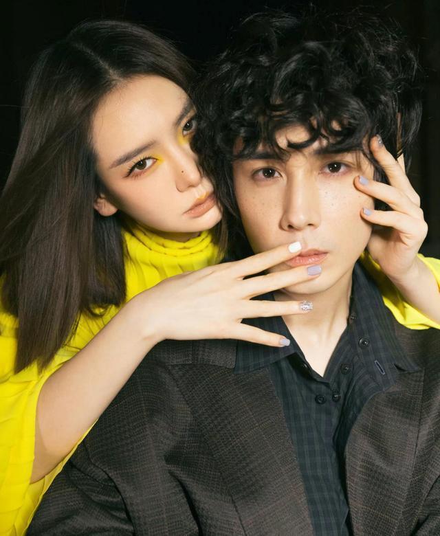 《哥哥》成团后资源差距大,有人成时尚宠儿,3rapper被打回原形