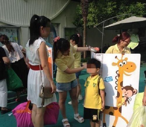 后天|小时候有这4个特征的孩子,长大后矮不了,占一个也不错