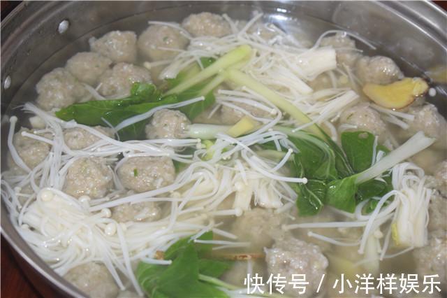 农村婆婆烧了几道菜待准儿媳，女友没动筷子光吃米饭