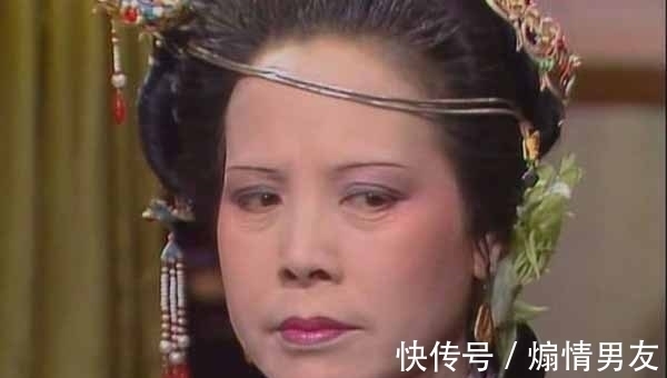 邢夫人！荣国府的管家权，是如何越过大嫂邢夫人，落到弟媳王夫人手里的？