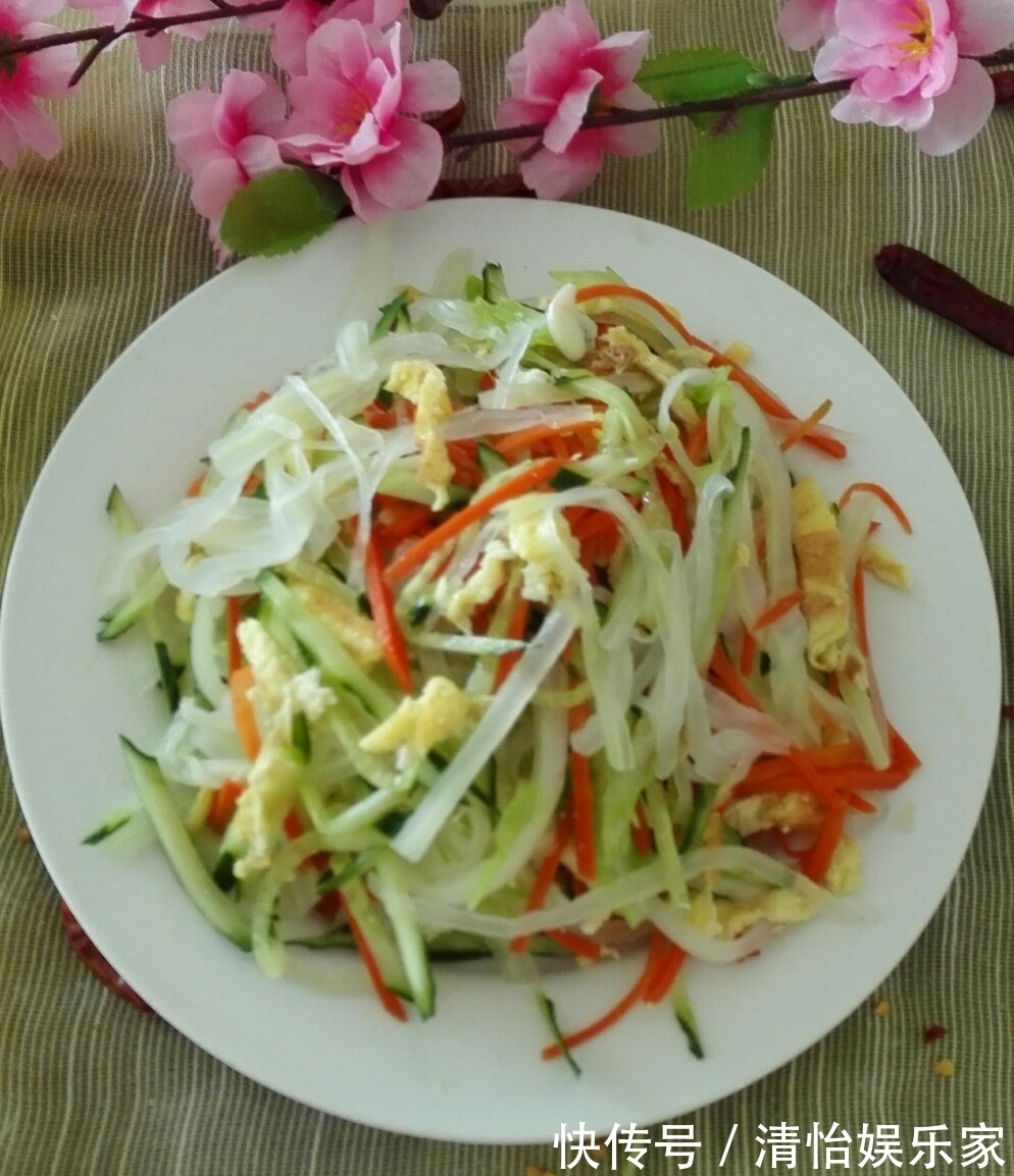 白菜是最简单的美食,它营养全面,味道清爽,跟什么食材都能搭配