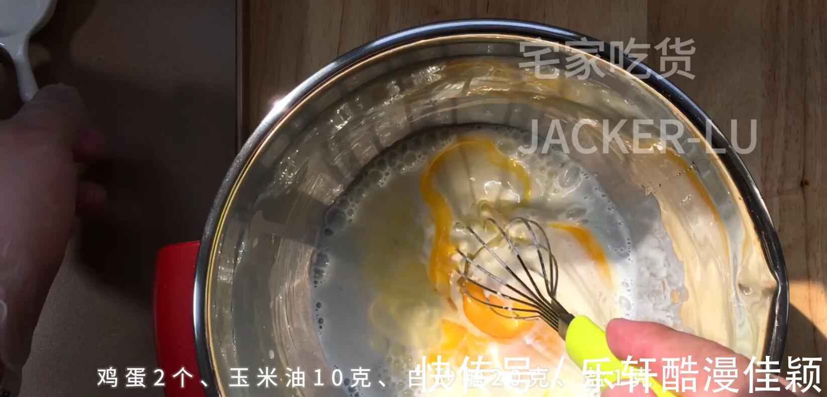 家常千层蛋糕,一口下去,浓浓奶香味、软糯丝滑。