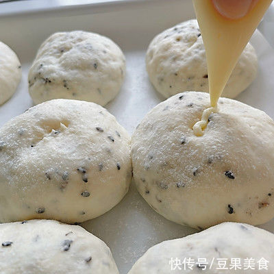 小餐包这样做，解馋堪比红烧肉