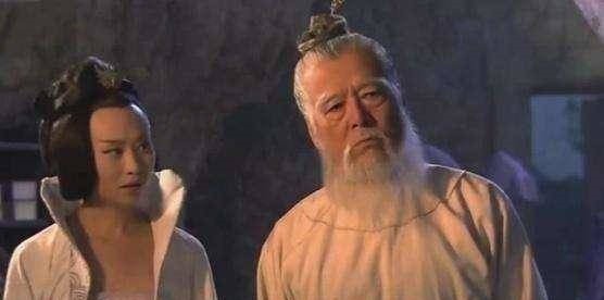 武后|武则天欲杀袁天罡,他无奈说出八个字,竟吓的武后不敢动手!