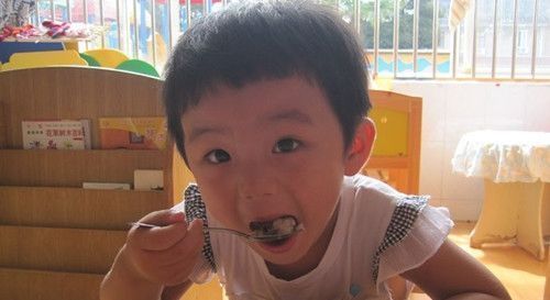 宝宝|积食宝宝浑身病!儿科医生:远离积食是这个诀窍,在家也能轻松做