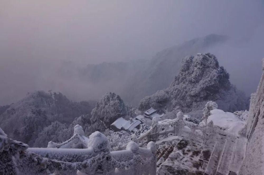 风雪|风雪武当山,仙境藏玄机!大雪封山时,道人、隐士都在干什么!