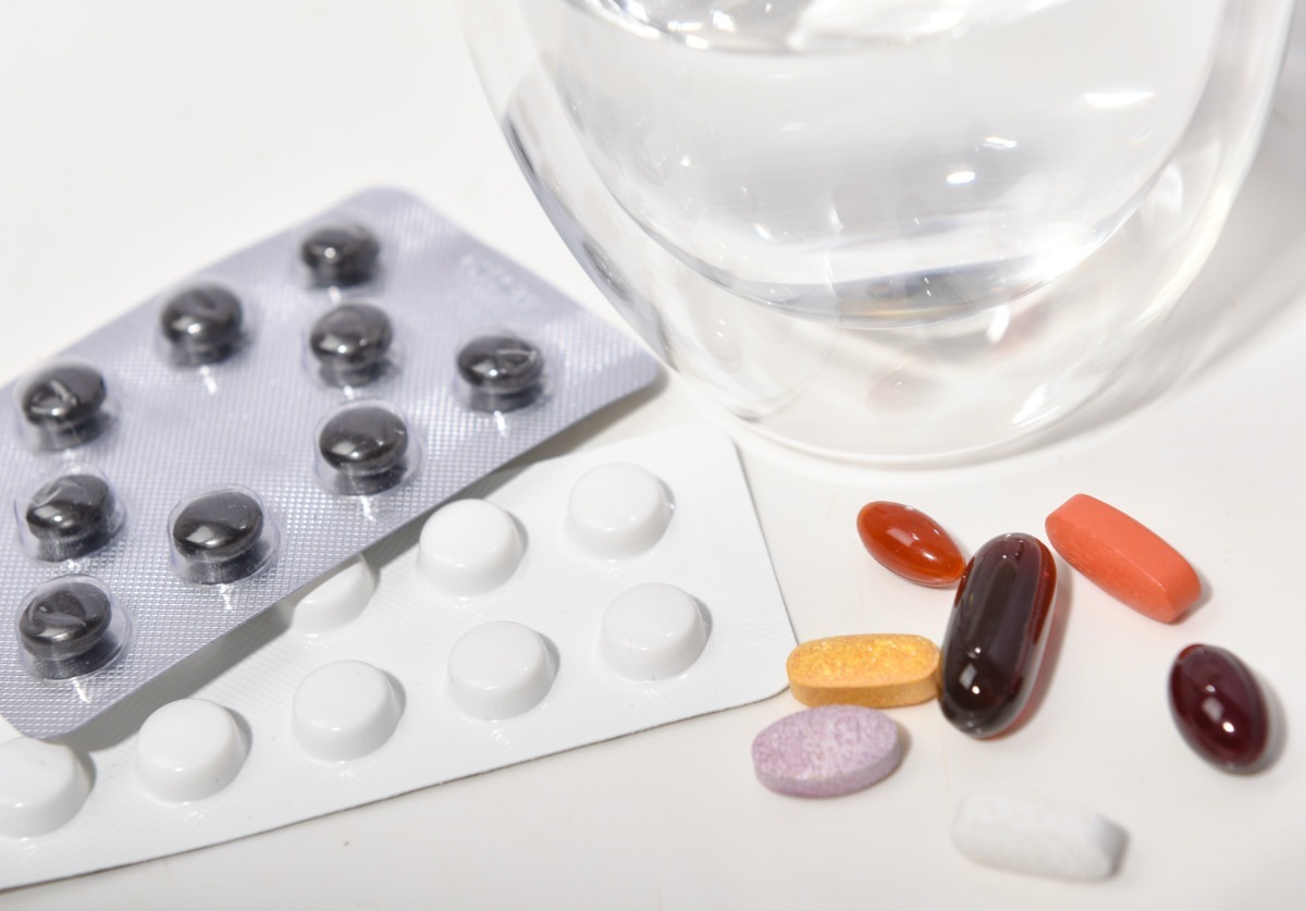 邬明|首个新冠口服药降低50%住院或死亡率,专家:药物有效性高