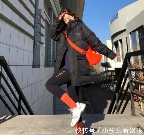 脚踝|今冬有种保暖穿搭叫“厚外套+包脚踝”,时髦显瘦又显高