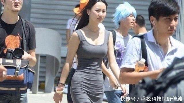 穿这款裙子要注意避开的雷区,这个款不是什么身材都可以驾驭滴