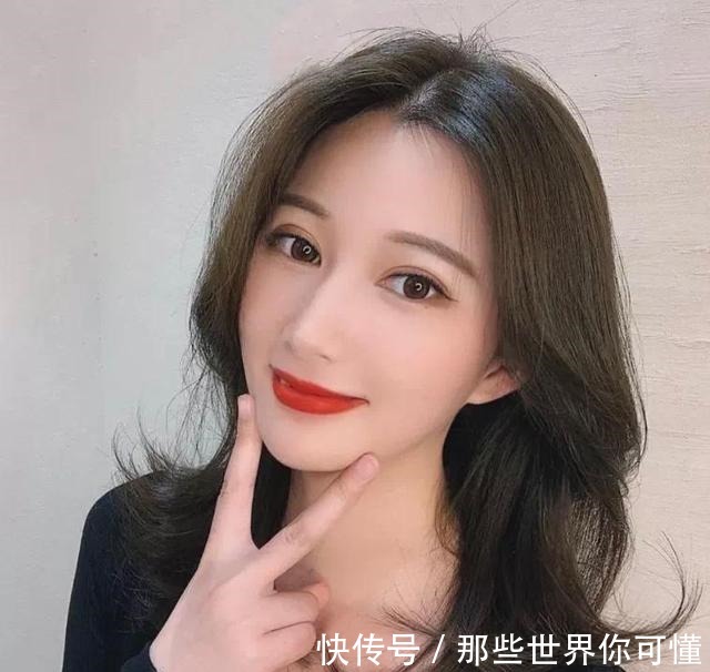 打理 今天给大家分享20款烫发免打理的发型!