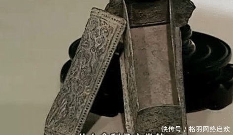 鉴宝现场现“九龙拉棺”,专家吓得话筒拿不稳,博物馆都不敢放