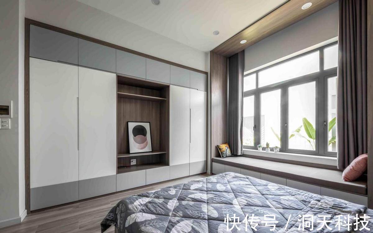 多层架|2021年卧室都流行这么装了,衣柜+飘窗做一体化设计,最少能省5㎡