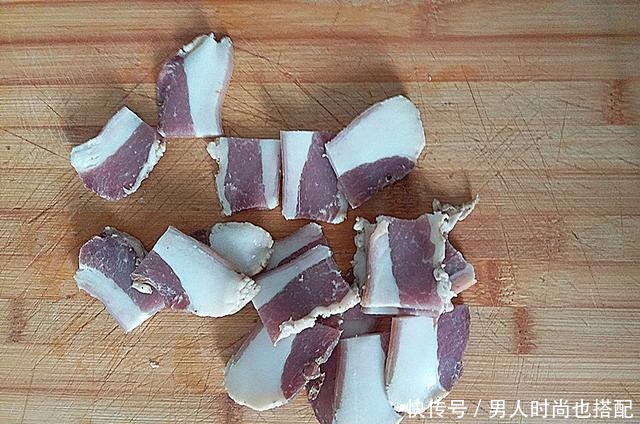 秋天|秋天多吃此菜,维生素高于大白菜,清热解毒润肠通便,2块钱一捆