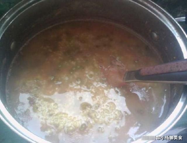 不管煮什么粥，煮粥之前多加一步，煮出的粥香味扑鼻，香飘十里