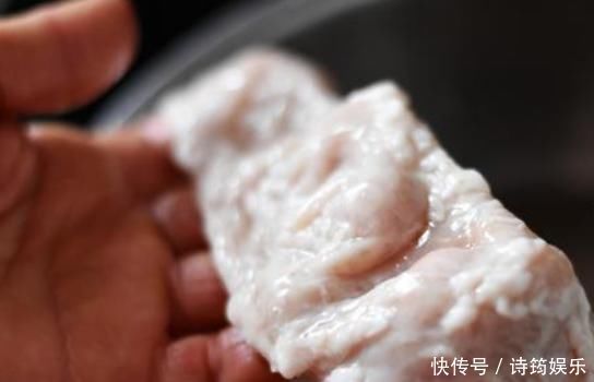 猪大肠该怎么洗菜好吃放着两样,大肠干净无异味,做出来简直不要太好吃