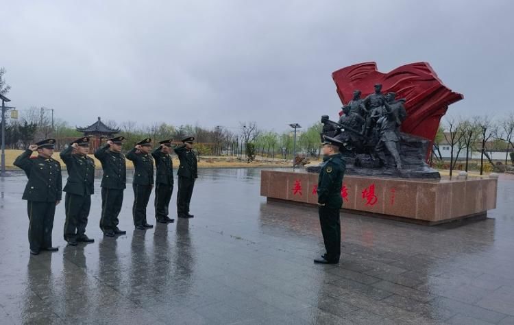 潍坊海警局昌邑工作站赴抗日烈士祠开展清明祭扫活动