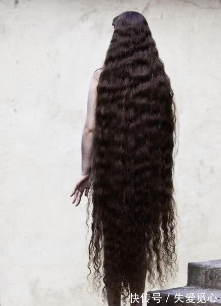 分手|女孩儿8年没剪头发,男朋友为此分手,有人想花5万购买