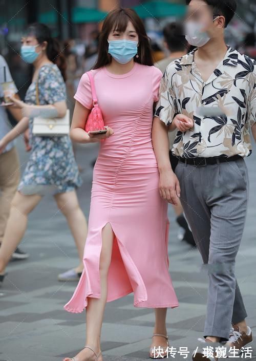 气质|圆领开叉连衣裙,优雅又时尚,彰显气质女人魅力