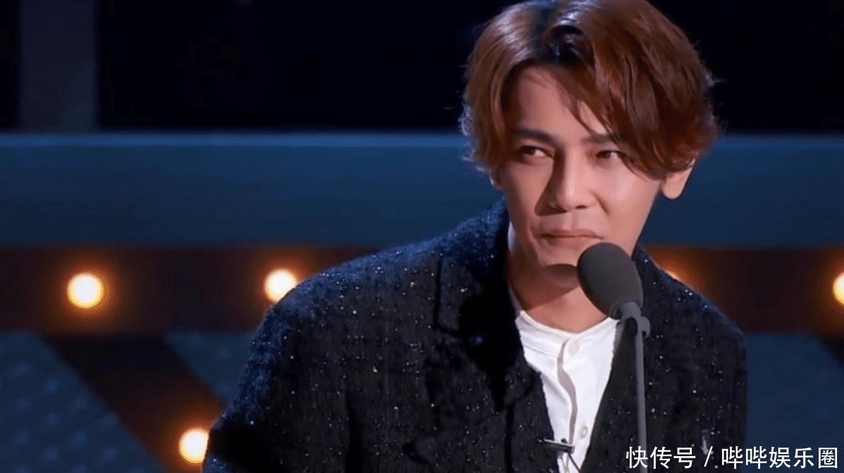 易立竞|原来《吐槽大会》都是假的，不仅有大屏提词器，连笑声都可以重录