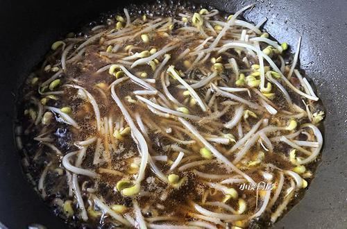 豆腐皮这个做法火了,10块钱煮一大锅,开胃下饭,全家都吃撑了