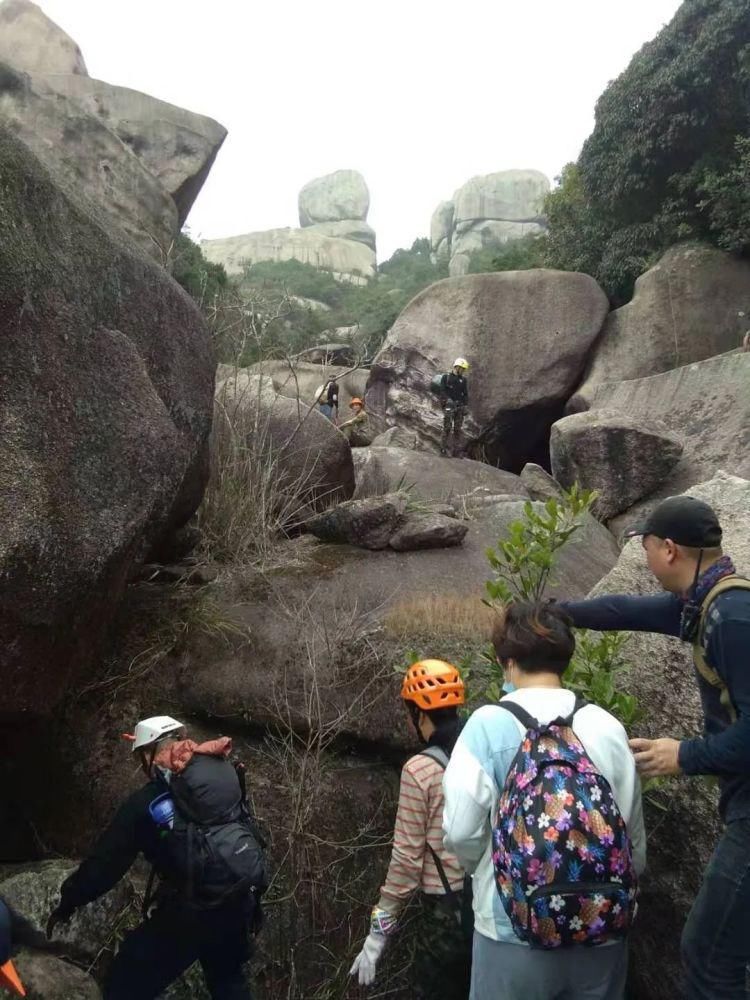 驴行|热烈祝贺25位驴友驴行乌山老人峰圆满成功！