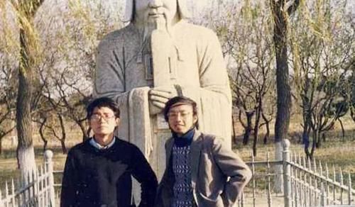 15岁上北大，25岁自尽，死前写作一首诗，大家都会背诵几句