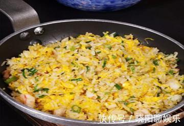 面条|美食推荐：排骨焖面小锅、腊味乳鸽饭、海皇鸡火炒饭制作方法